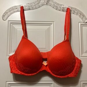 Victoria’s Secret Bra 36C